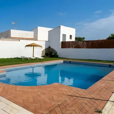 Con Piscina Privada No Permitimos Grupos De Jovenes Conil De La Frontera