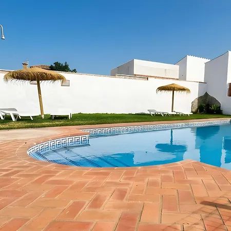 Semesterbostad Con Piscina Privada No Permitimos Grupos De Jovenes *